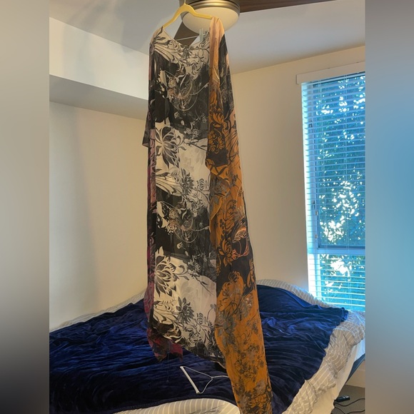 Beautiful chiffon Abaya - Picture 2 of 5